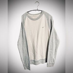 Hollister Off-White sweatshirt
